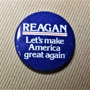 Vintage Ronald Reagan Presidential Campaign Button